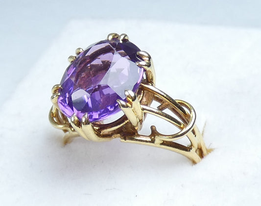 Solid 18ct Yellow Gold Purple Amethyst Solitaire Cocktail Dress Ring Size 6 L 51