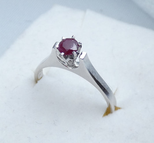 Solid 18ct White Gold 4mm Natural 0.17ct Ruby Solitaire Dress Ring Size 7 N 54