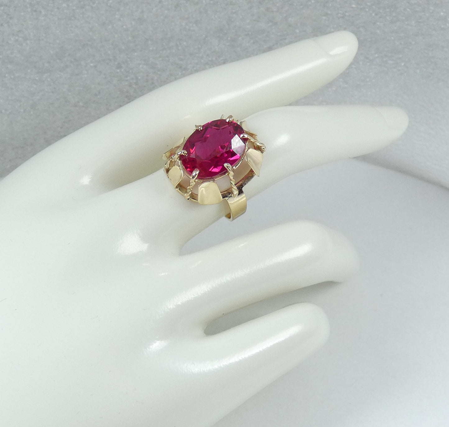 Vintage Solid 9ct Yellow Gold Pink Oval Cut Ruby Cocktail Dress Ring Size 7 N 54