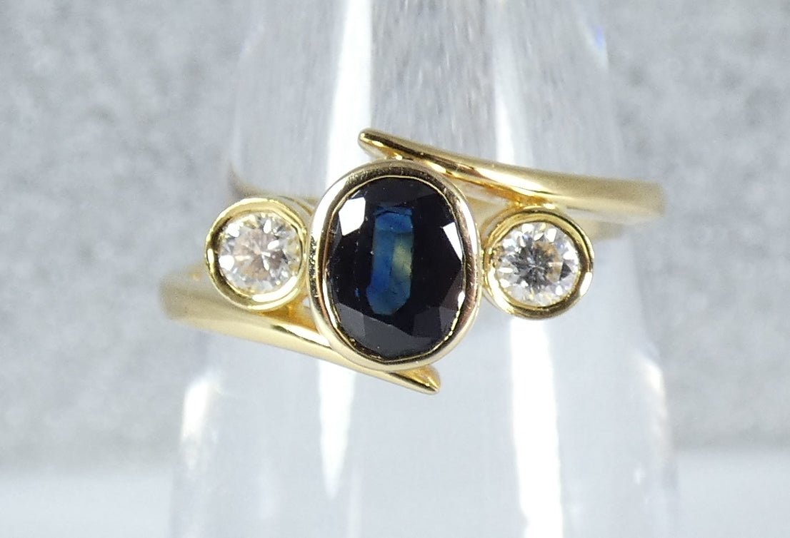 Solid 18ct Yellow Gold Parti Sapphire & Diamond Trilogy Dress Ring Size 6.5 M 52