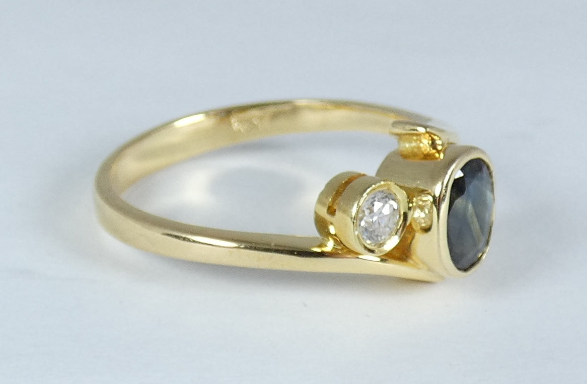 Solid 18ct Yellow Gold Parti Sapphire & Diamond Trilogy Dress Ring Size 6.5 M 52