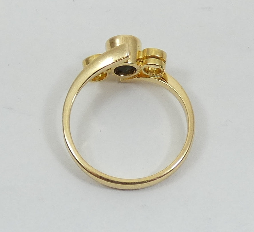Solid 18ct Yellow Gold Parti Sapphire & Diamond Trilogy Dress Ring Size 6.5 M 52