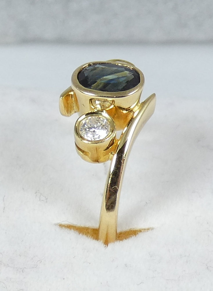 Solid 18ct Yellow Gold Parti Sapphire & Diamond Trilogy Dress Ring Size 6.5 M 52