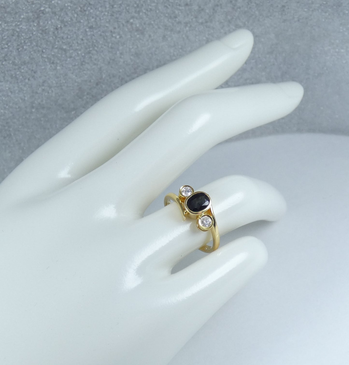 Solid 18ct Yellow Gold Parti Sapphire & Diamond Trilogy Dress Ring Size 6.5 M 52