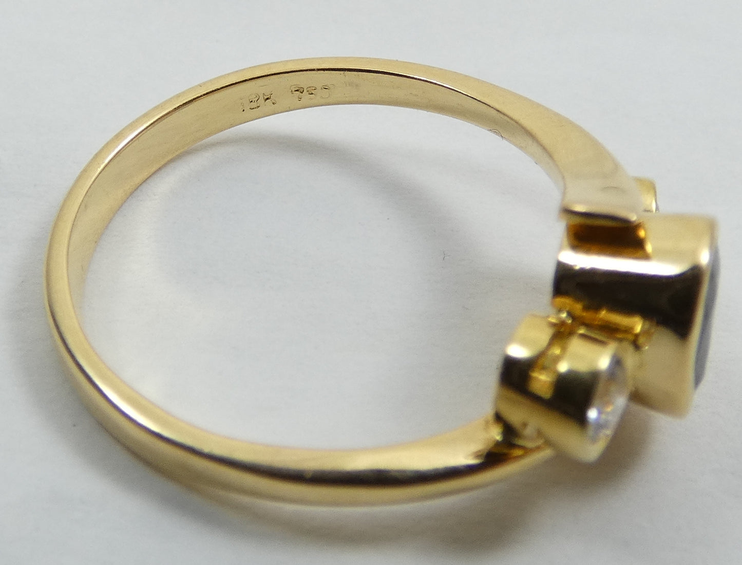 Solid 18ct Yellow Gold Parti Sapphire & Diamond Trilogy Dress Ring Size 6.5 M 52