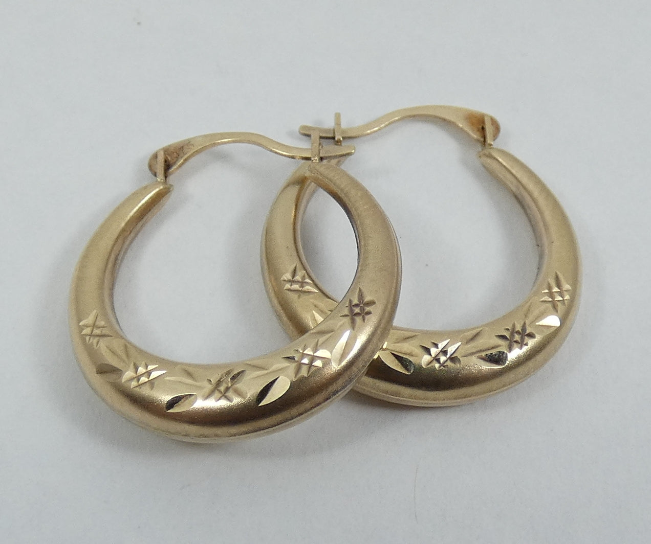 Vintage Solid 9ct Yellow Gold Pair of 18mm Hoop Earrings Set Matte Bright Cut