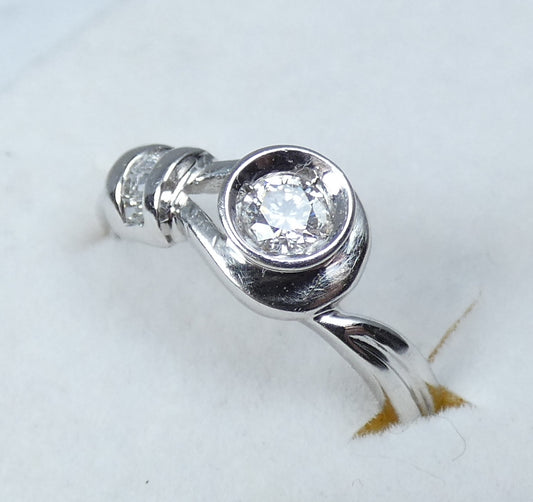 Vintage Solid 18ct White Gold 0.2ct Diamond Buckle Dress Ring Size 5.5 K 50 750