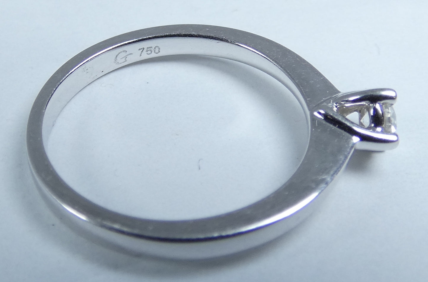 Solid 18ct White Gold 0.15ct Diamond Solitaire Engagement Dress Ring Size 5 J 49