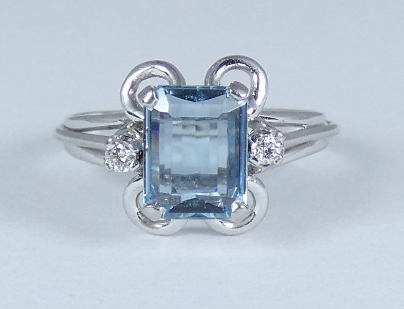 Solid 18ct White Gold 1ct Aquamarine & Diamond Dress Scroll Ring Size 6.5 M 52