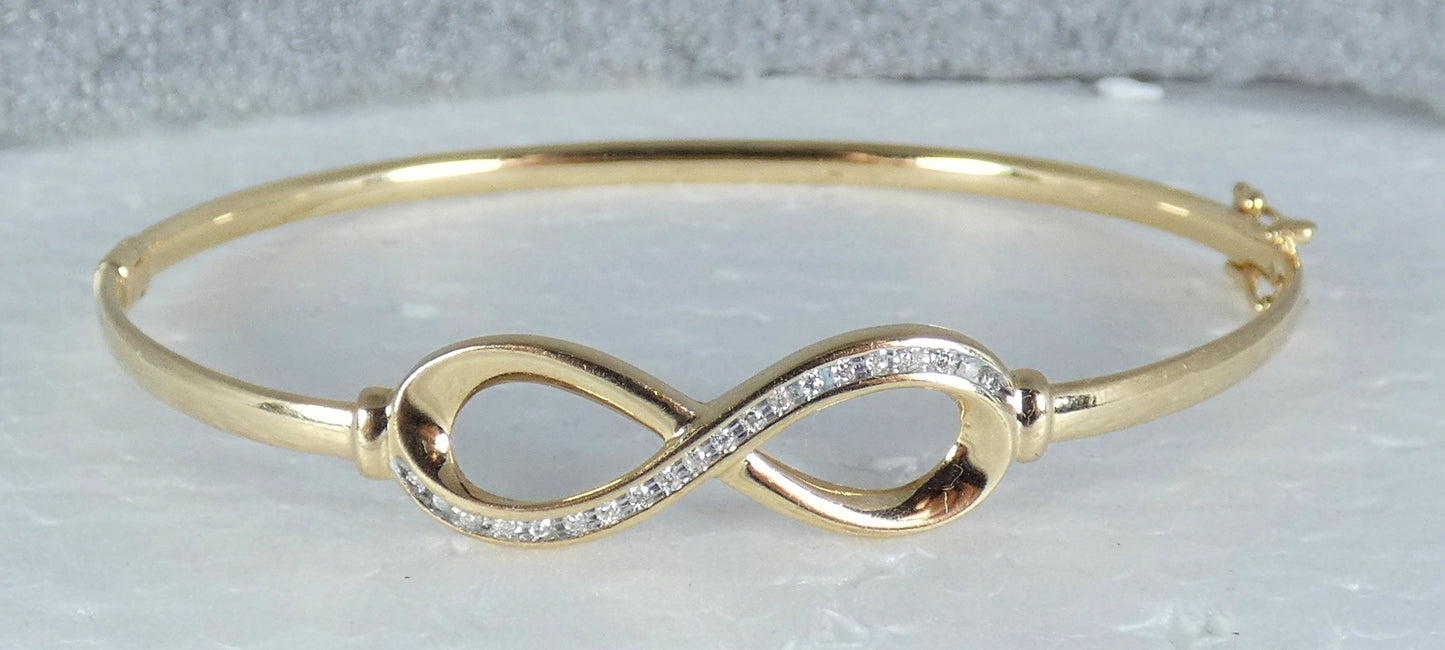 Solid 9ct Yellow Gold & Diamond Infinity Crossover Hinged Bangle Xover Bracelet