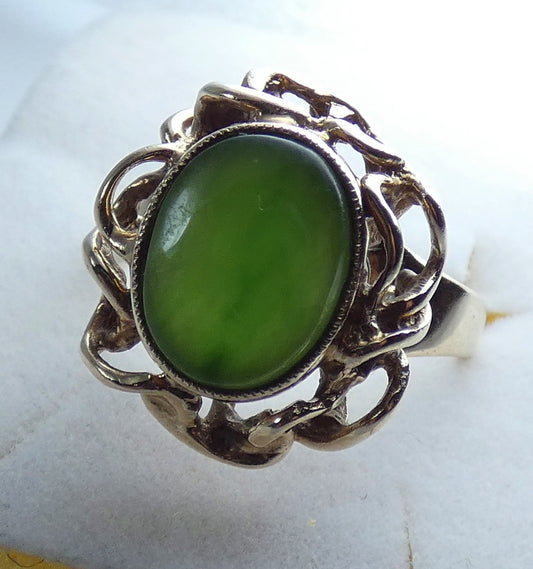 Vintage Solid 9ct Yellow Gold Green Jadeite Jade Cocktail Dress Ring Size 8 P 56