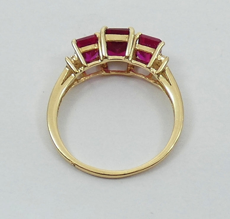 Modern Solid 9ct Yellow Gold Trilogy Ruby & Diamond Dress Cocktail Ring 8.5 Q 58