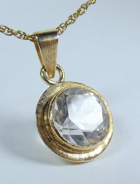 Vintage Solid 9ct Yellow Gold White Topaz Solitaire Textured Necklace Pendant