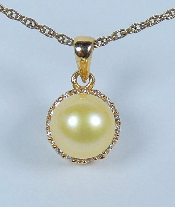 Solid 18ct Yellow Gold 8.5mm Golden Pearl & Diamond Cluster Necklace Pendant 750