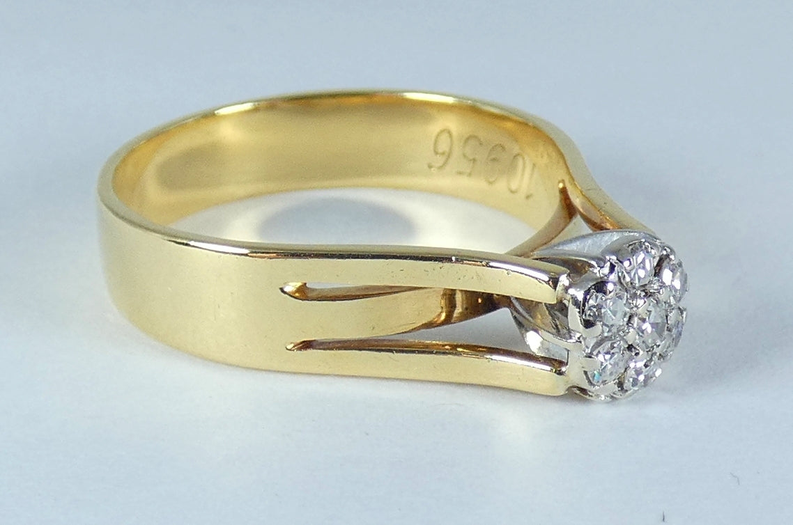 Solid 18ct Yellow Gold .20ct Diamond Cluster Dress Engagement Ring Size 7.5 O 55