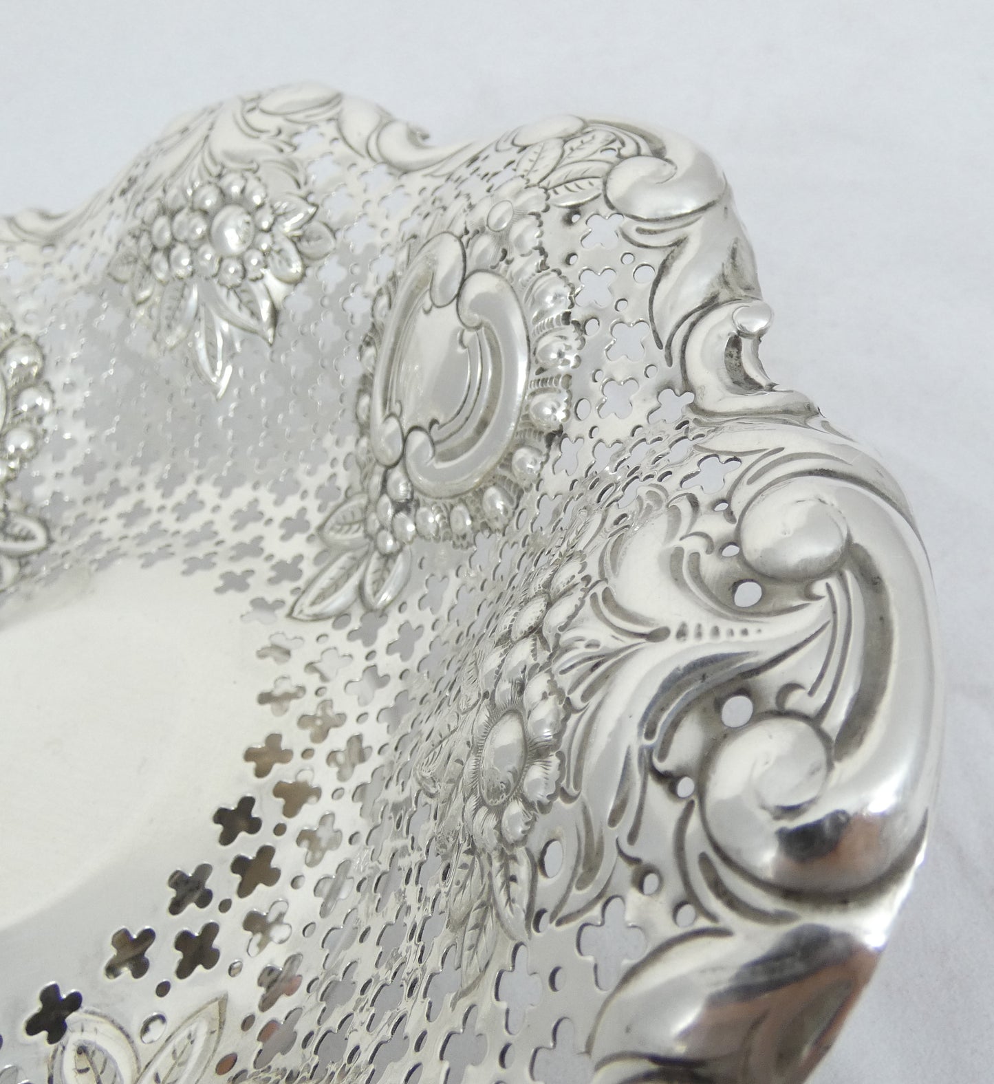 Antique Victorian 1894 Sterling Silver Footed Bowl Comport Pierced Lolly Dish JD
