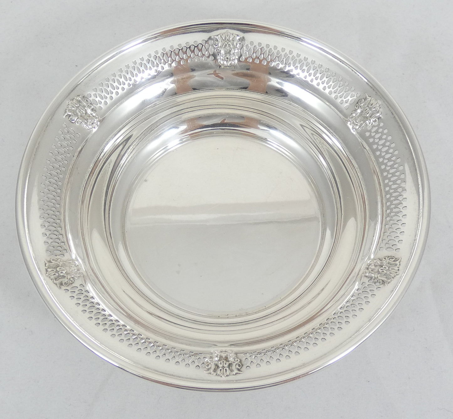Vintage American La Pierre 10" 25.5cm Serving Vegetable Fruit Bowl Dish Pierced