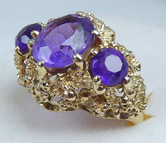 Vintage 1974 English Solid 9ct Yellow Gold Purple Amethyst Trilogy Ring 6.5 M 52