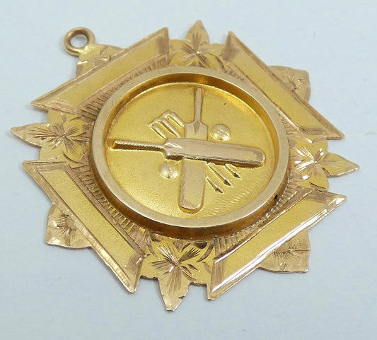 Antique 1931 Australian Solid 9ct Yellow Gold Cricket Club Award Medal Pendant