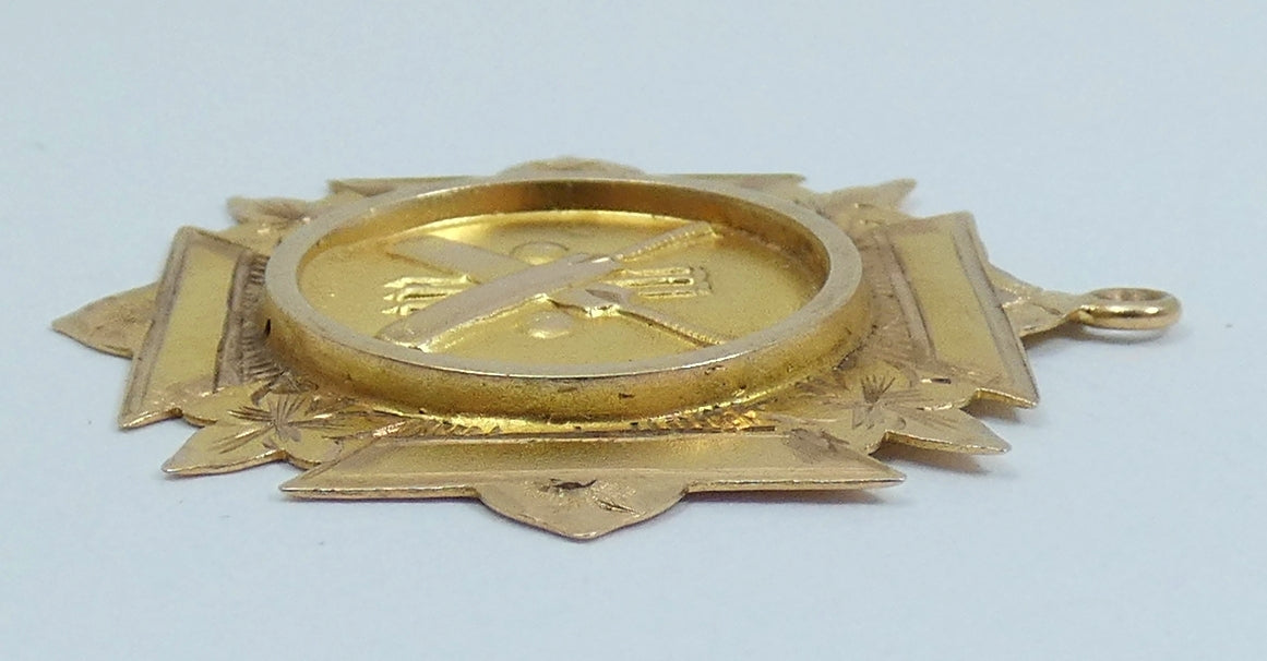 Antique 1931 Australian Solid 9ct Yellow Gold Cricket Club Award Medal Pendant