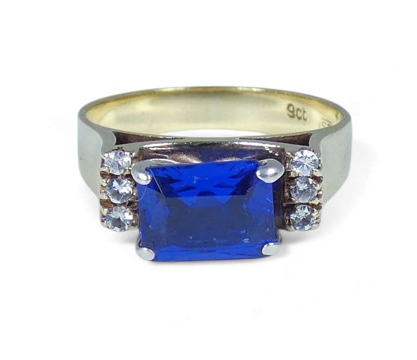 Vintage Solid 9ct Yellow Gold Blue Spinel Cocktail Dress Ring Size 7.5 O 55 375