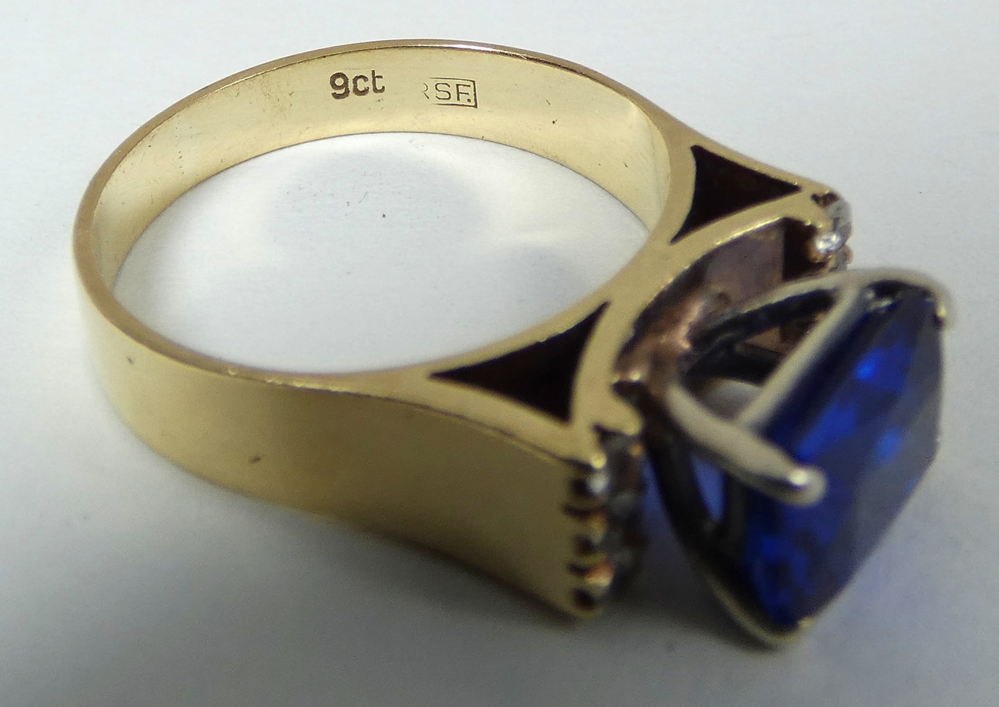Vintage Solid 9ct Yellow Gold Blue Spinel Cocktail Dress Ring Size 7.5 O 55 375
