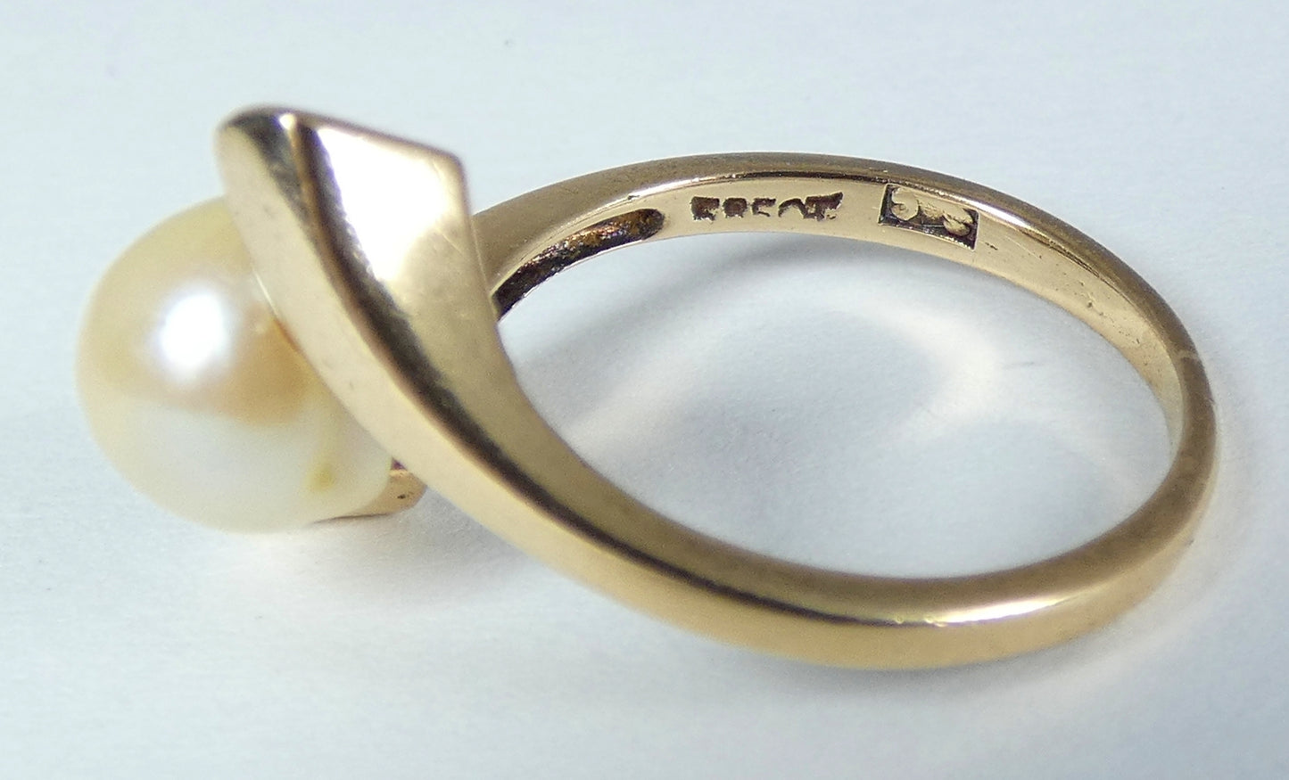 Vintage 1959 English Solid 9ct Yellow Gold Pearl Bypass Dress Ring Size 6.5 M 52