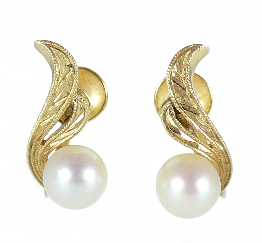 Vintage Mikimoto Pair of Solid 14ct Yellow Gold Akoya Pearl Screw Back Earrings