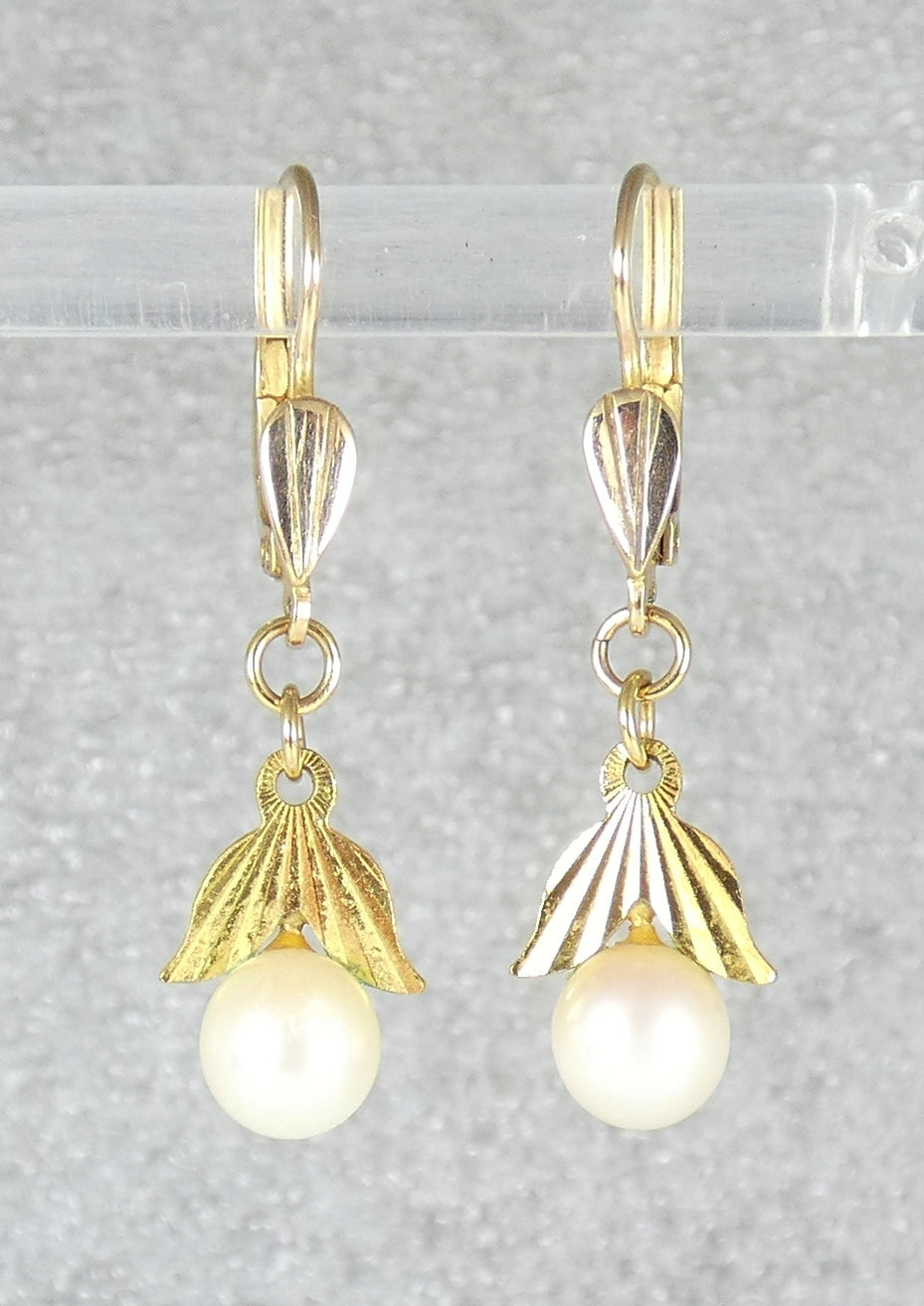 Vintage Pair of Solid 9ct Yellow Gold & 6mm Pearl 33mm Lever Back Drop Earrings