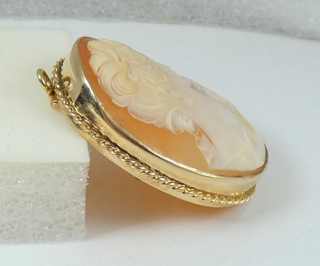 Vintage Australian Solid 9ct Yellow Gold Shell Cameo Convertible Brooch Pendant