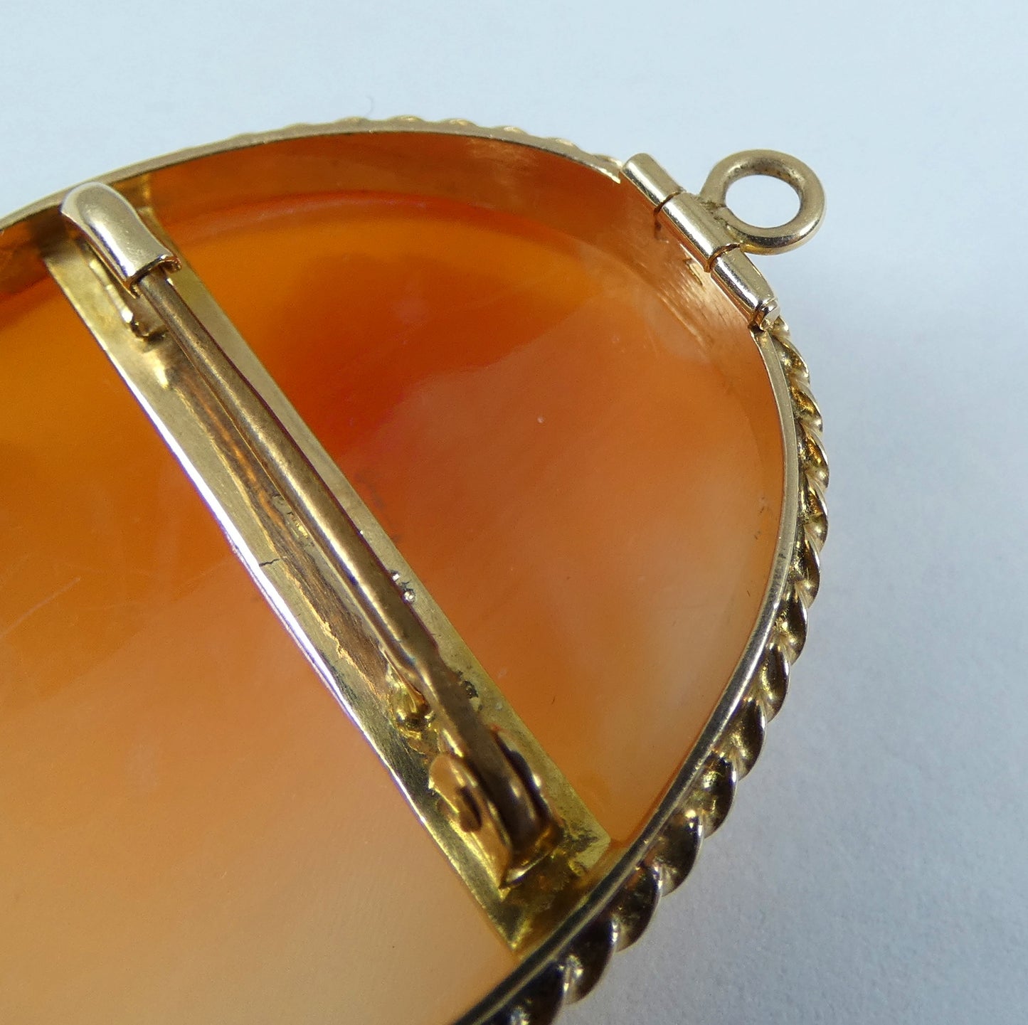 Vintage Australian Solid 9ct Yellow Gold Shell Cameo Convertible Brooch Pendant