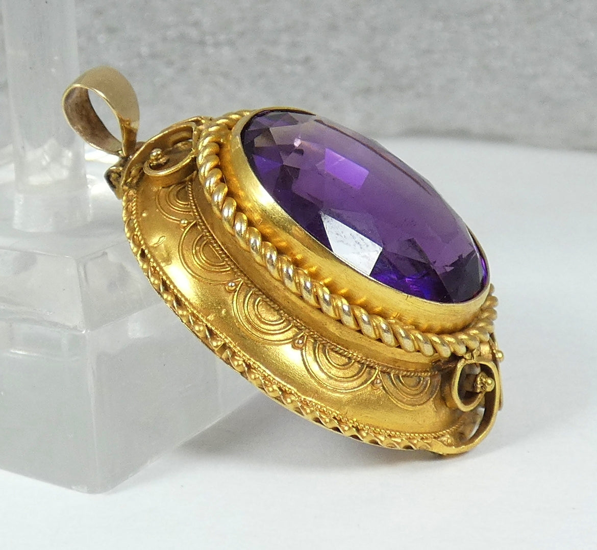 Antique Victorian Etruscan Solid 15ct Yellow Gold Purple Amethyst Locket Pendant