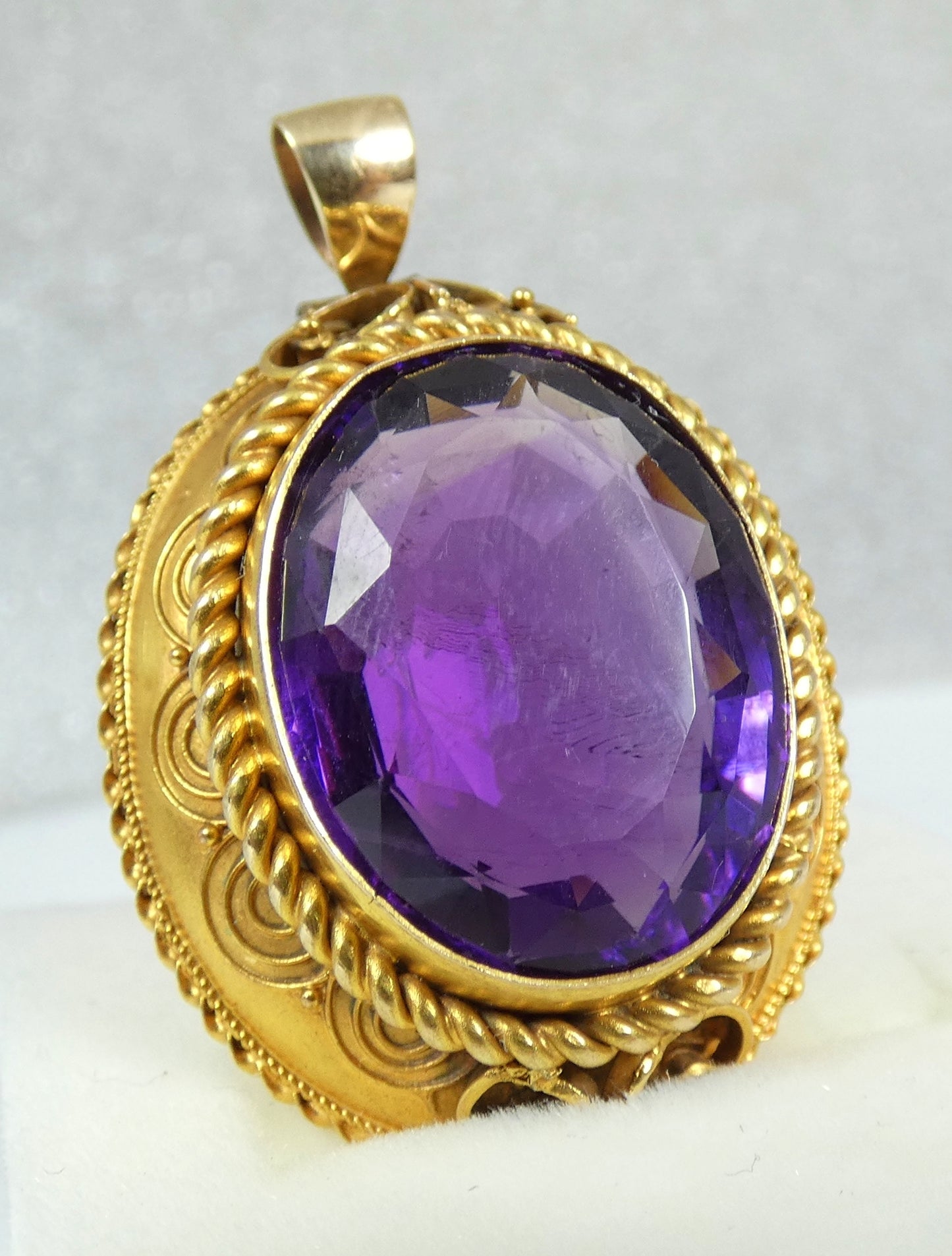 Antique Victorian Etruscan Solid 15ct Yellow Gold Purple Amethyst Locket Pendant