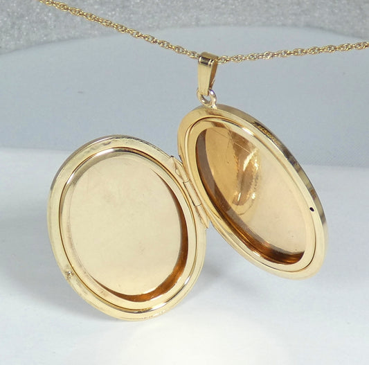 Vintage English Large Solid 9ct Gold Double Photograph Locket Photo Pendant 17gm