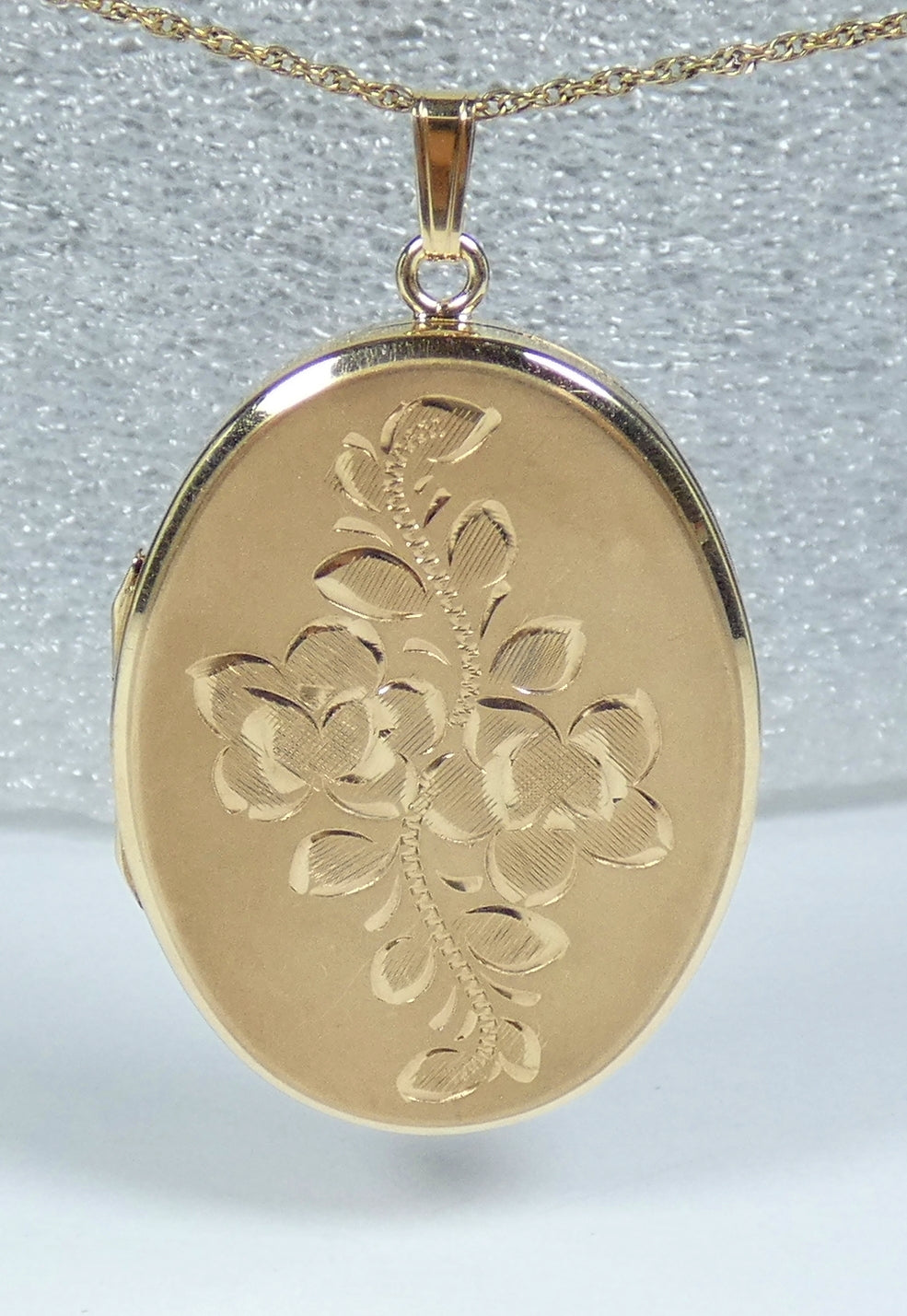 Vintage English Large Solid 9ct Gold Double Photograph Locket Photo Pendant 17gm