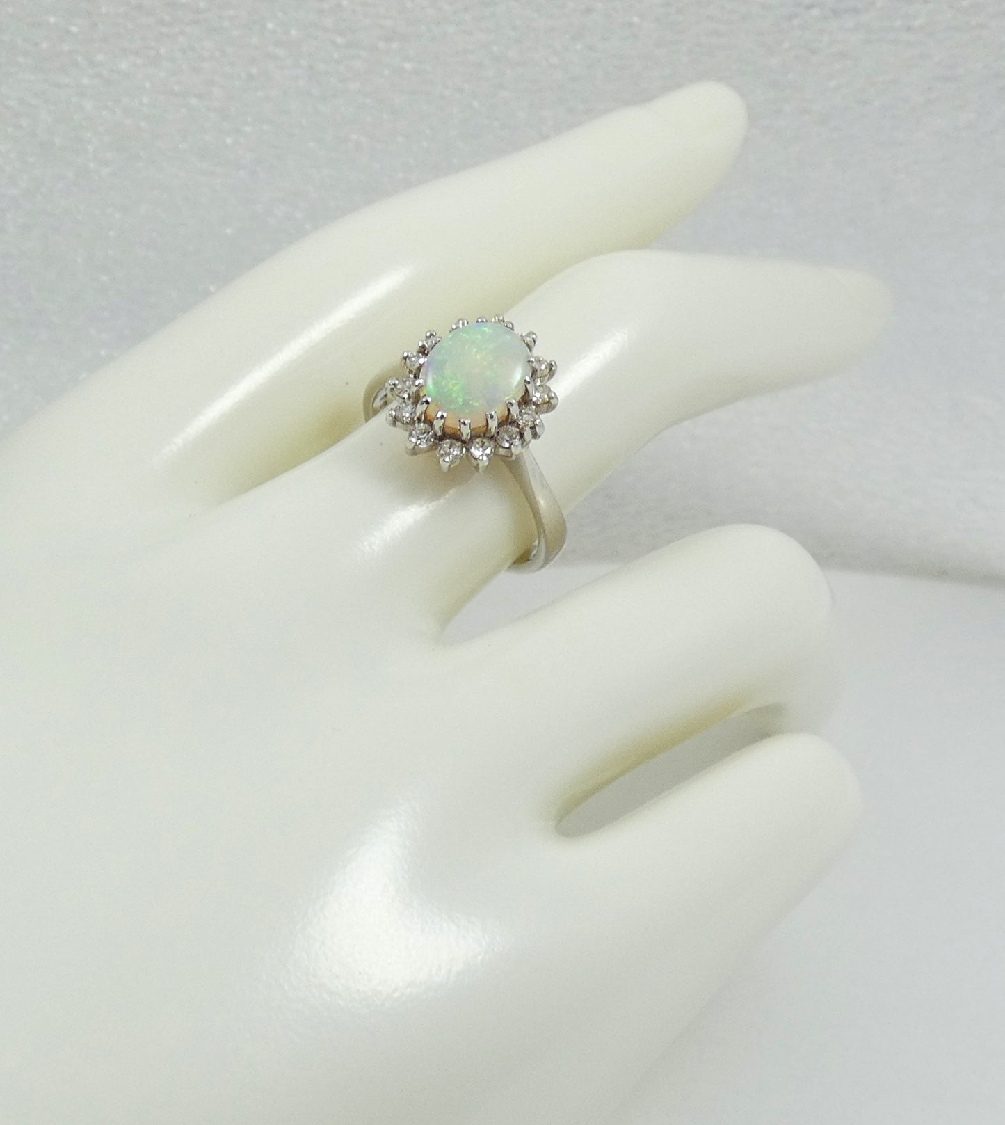 Vintage English 18ct White Gold Solid Opal Cluster Flower Ring Size 7.5 O 55 750