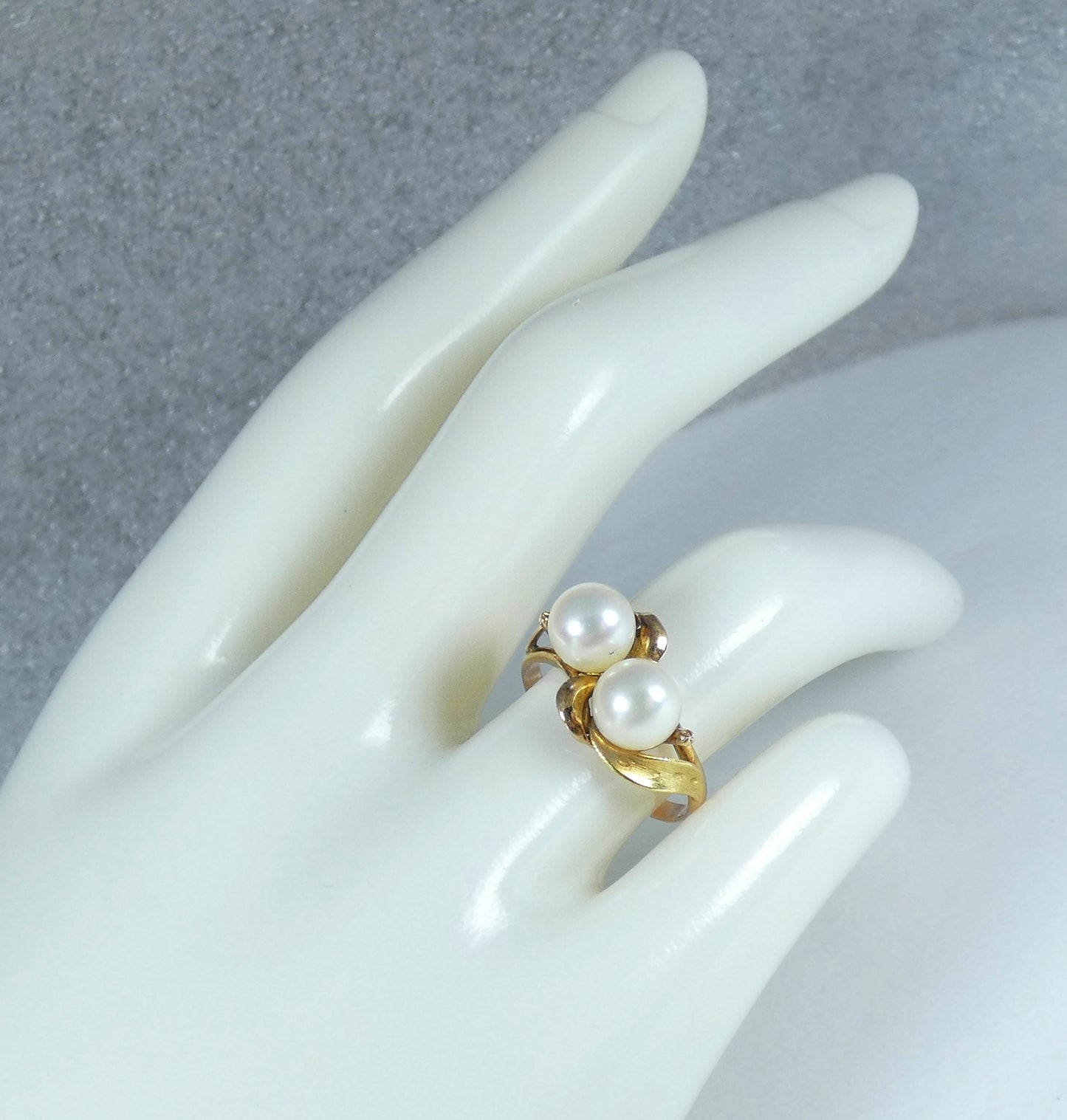 Vintage Solid 9ct Yellow Gold 6.5mm Twin Cultured Pearl Dress Ring Size 6.5 M 52