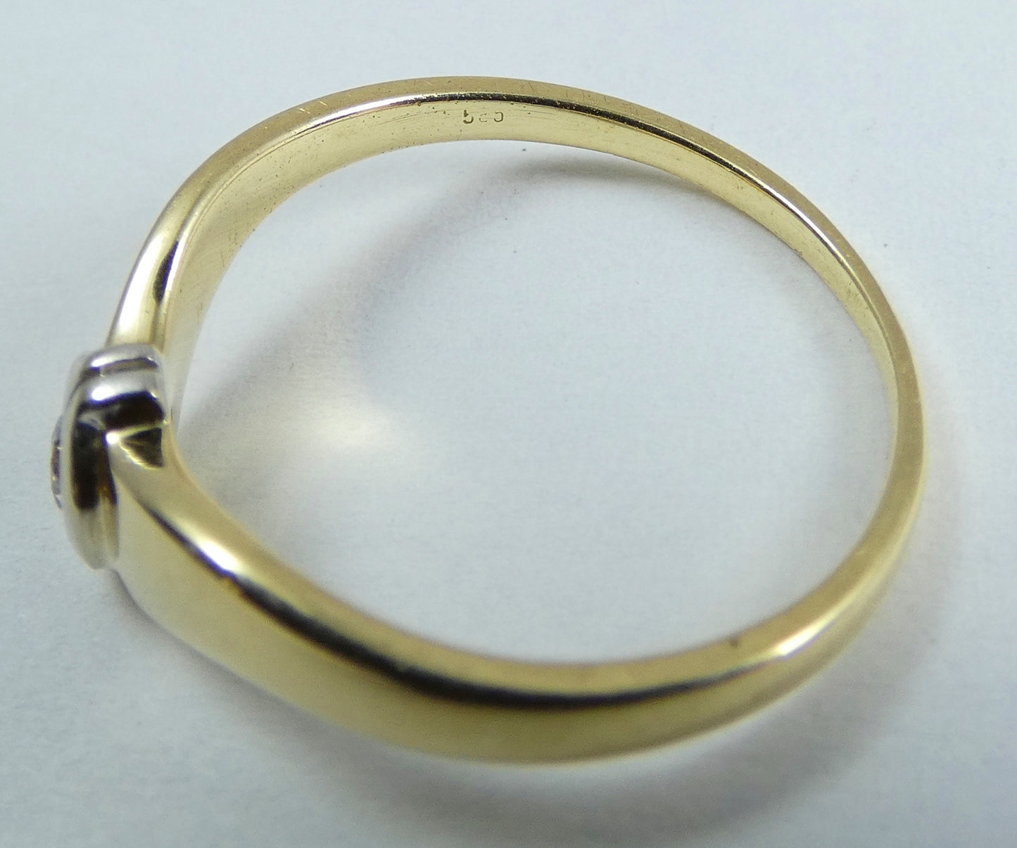Modern Solid 14ct Yellow White Gold Diamond Solitaire Dress Ring Size 7.5 O 55