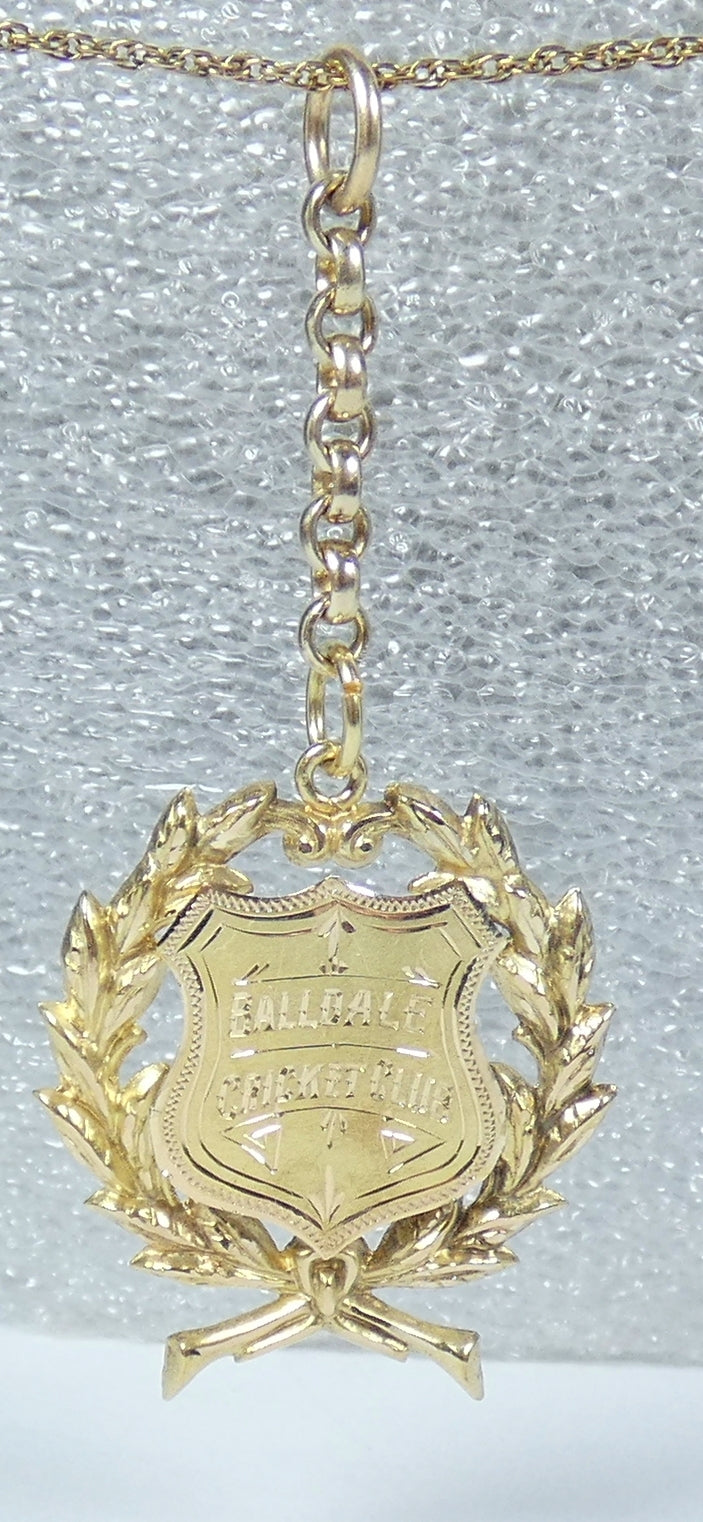 Antique 1914 Solid 15ct Yellow Gold Cricket Club Sport Medal & Chain Pendant