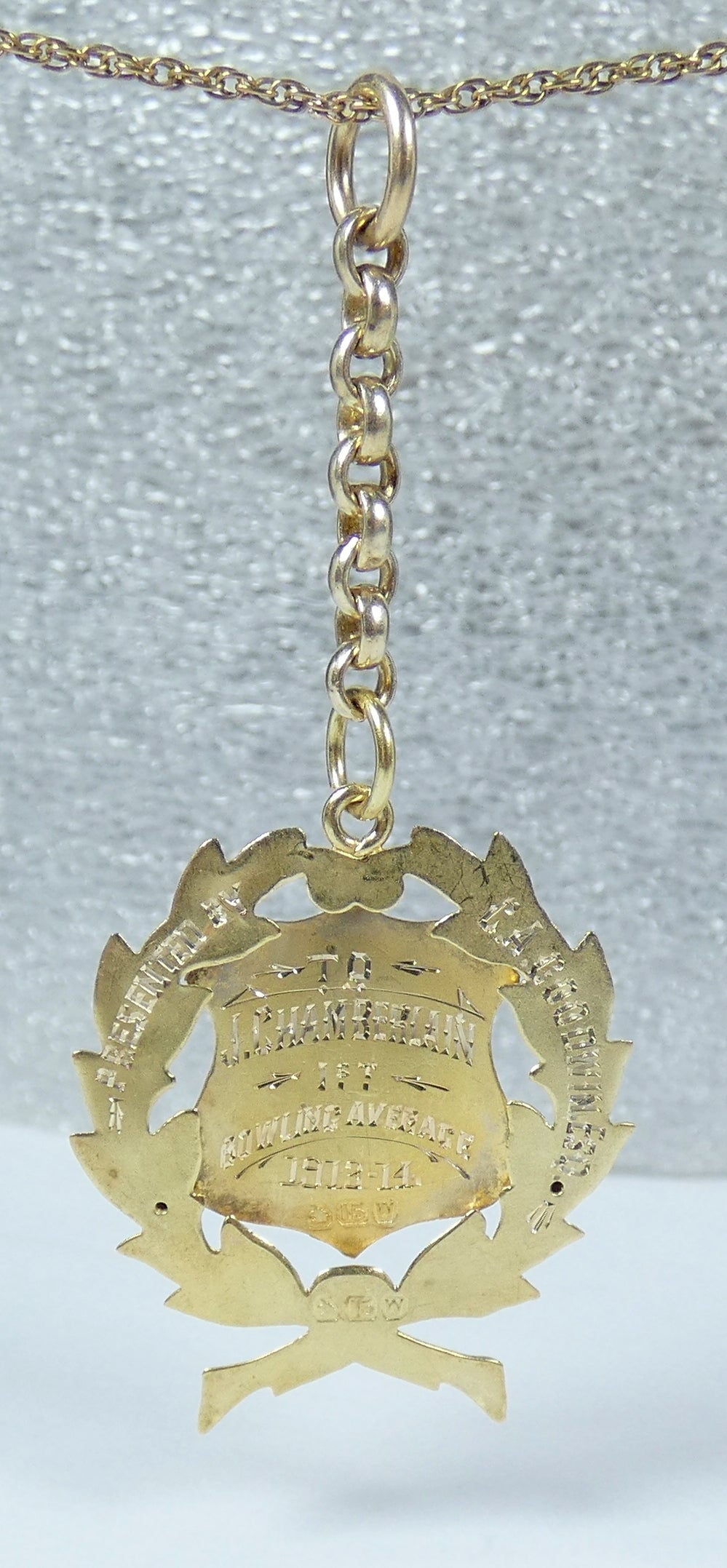 Antique 1914 Solid 15ct Yellow Gold Cricket Club Sport Medal & Chain Pendant