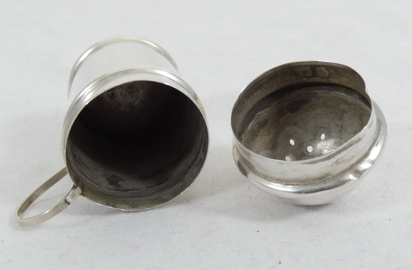 Antique Victorian 1898 Sterling Silver Novelty Flour Sifter Pepper Pot Shaker TB