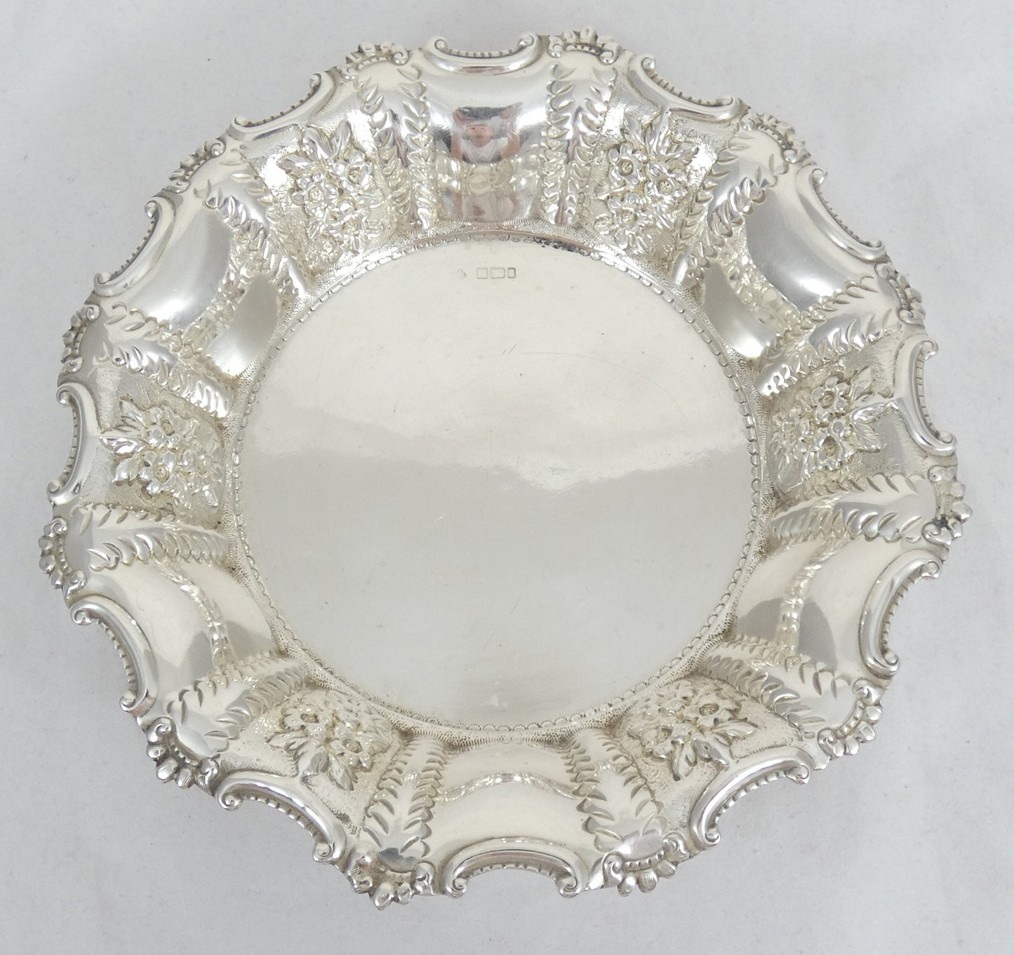 Antique Edwardian 1903 Sterling Silver 20cm Repousse Serving Bowl Dish Plate 925