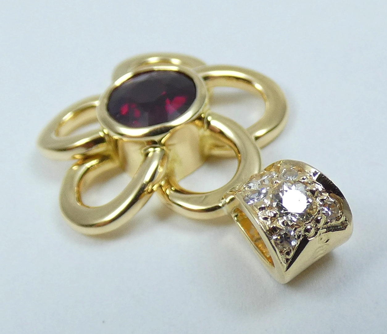 Solid 18ct Yellow Gold Rubellite Red Tourmaline Diamond Flower Necklace Pendant