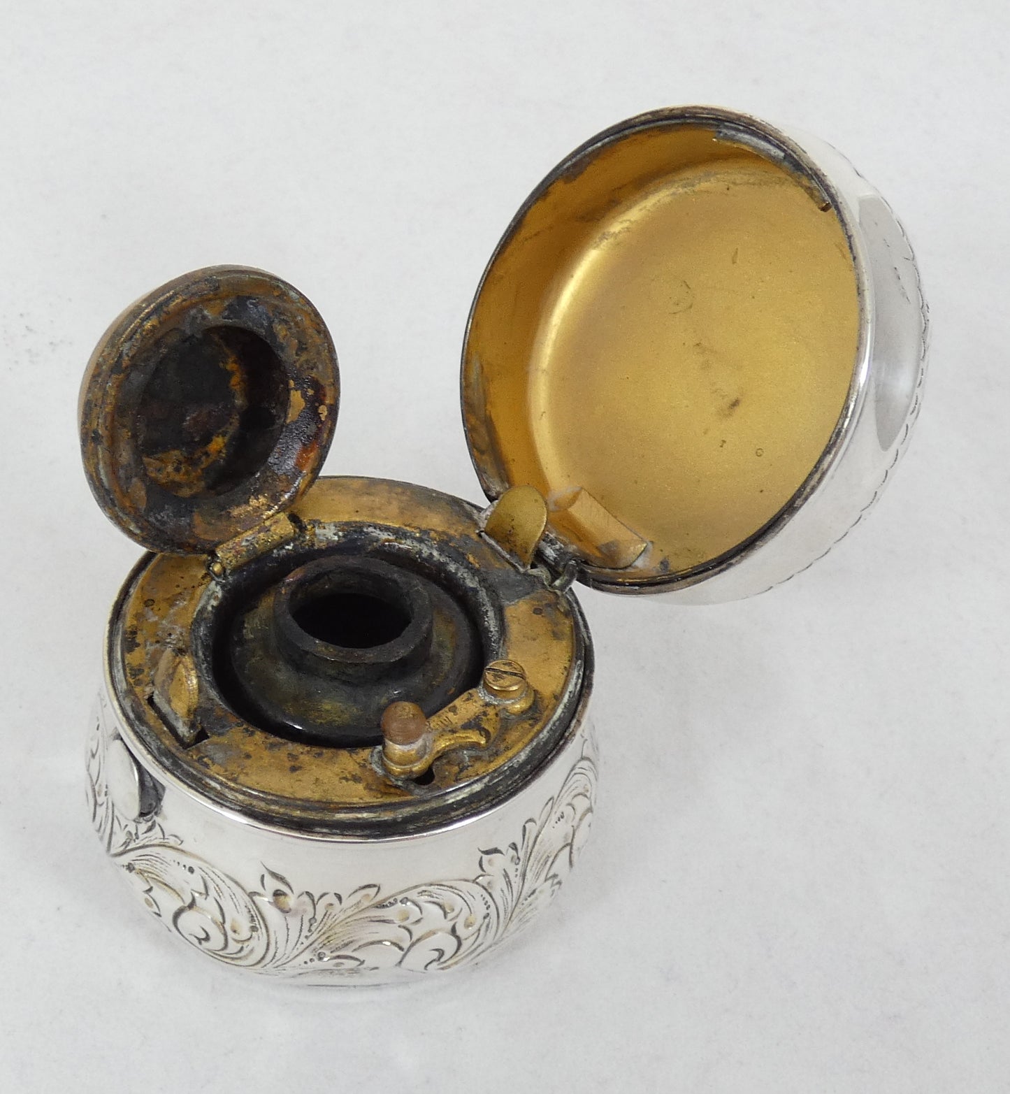 Antique Edwardian 1902 Sterling Silver Travel Inkwell Ink Well Pot Repousse Jar