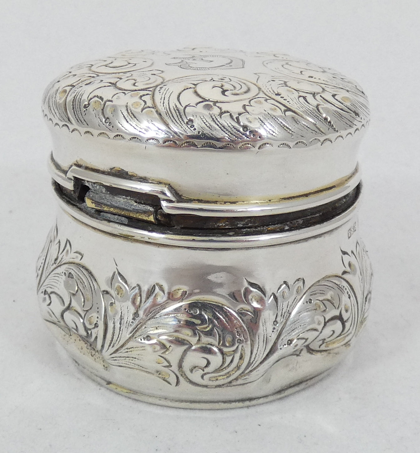 Antique Edwardian 1902 Sterling Silver Travel Inkwell Ink Well Pot Repousse Jar
