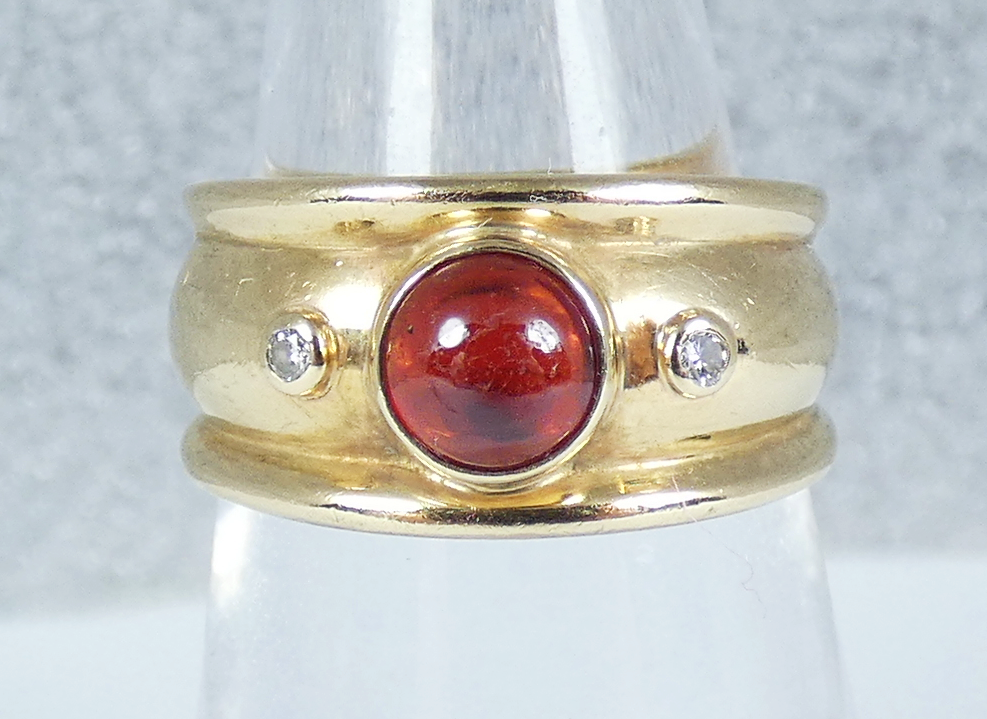 Vintage Solid 9ct Yellow Gold Cabochon Garnet & Diamond Dress Ring Size 6.5 M 52