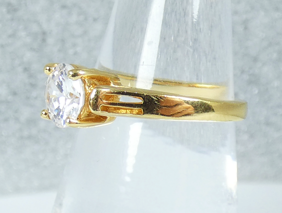 Modern Solid 9ct Yellow Gold 6.5mm CZ Solitaire Engagement Ring Size 6 L 51 375