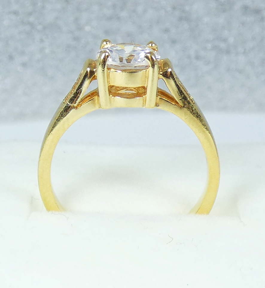 Modern Solid 9ct Yellow Gold 6.5mm CZ Solitaire Engagement Ring Size 6 L 51 375