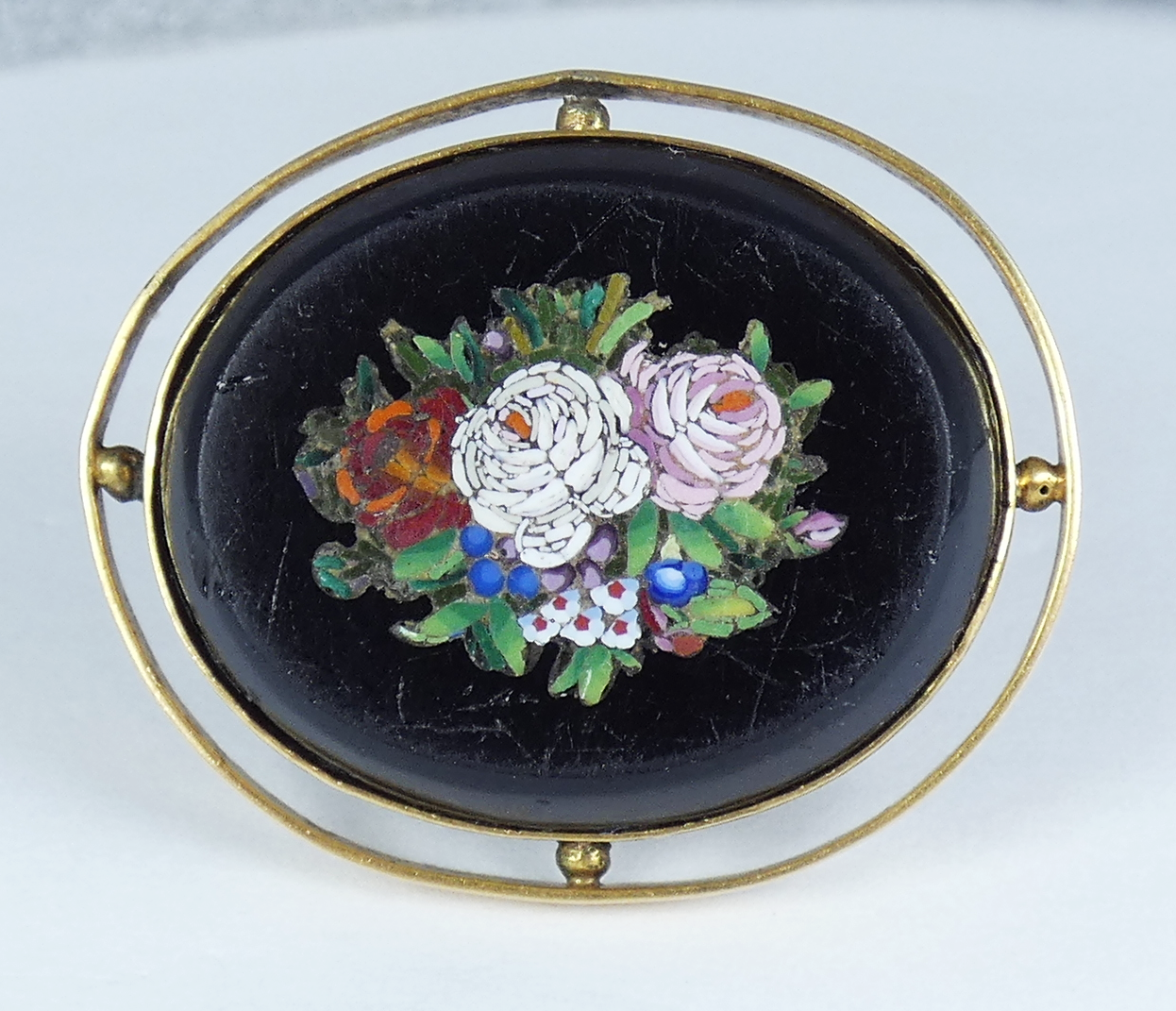 Antique Victorian 9ct Yellow Gold & Onyx Pietra Dura Micro Mosaic Flower Brooch