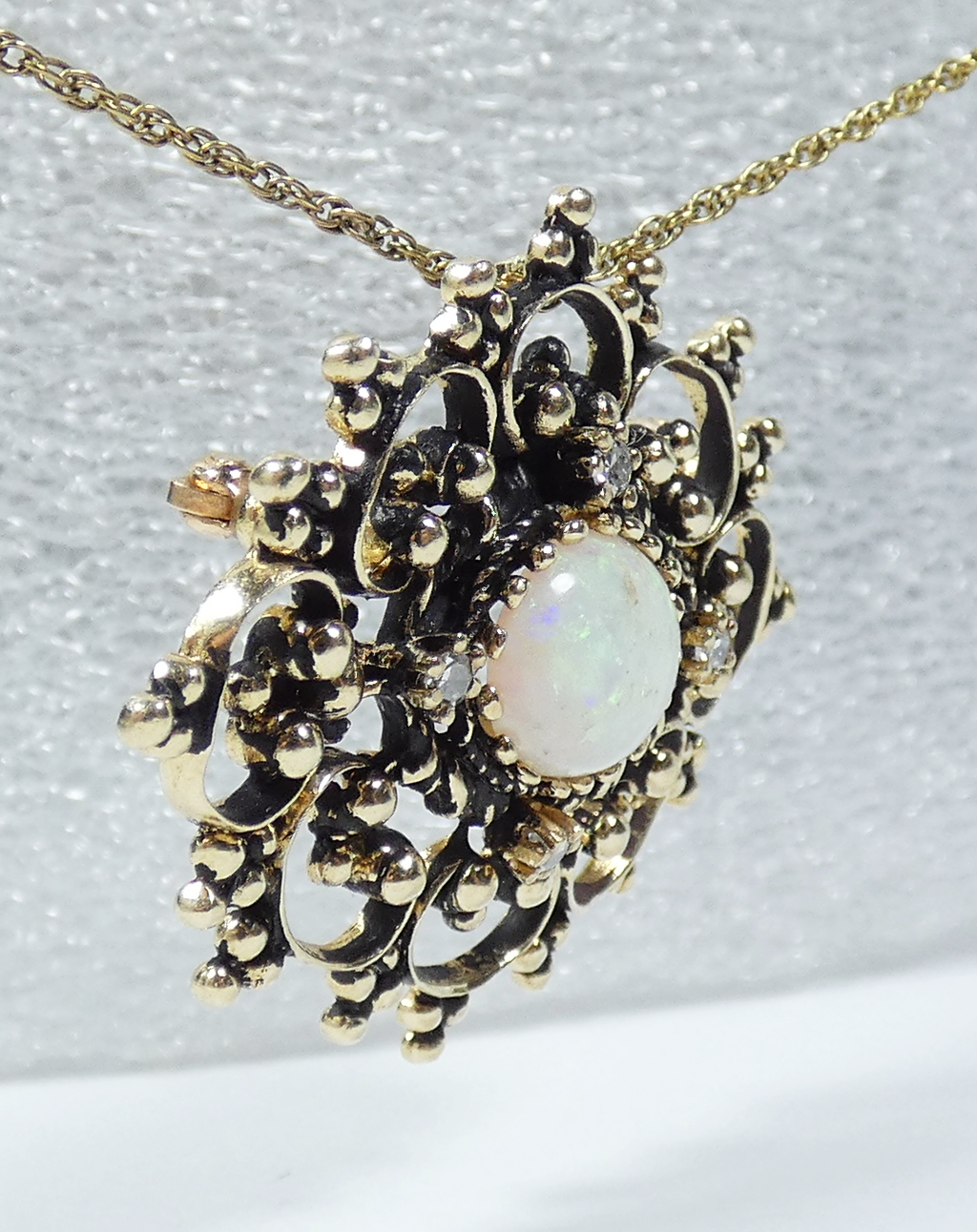 Vintage 14ct Yellow Gold Solid Opal & Diamond Filigree Necklace Pendant Brooch